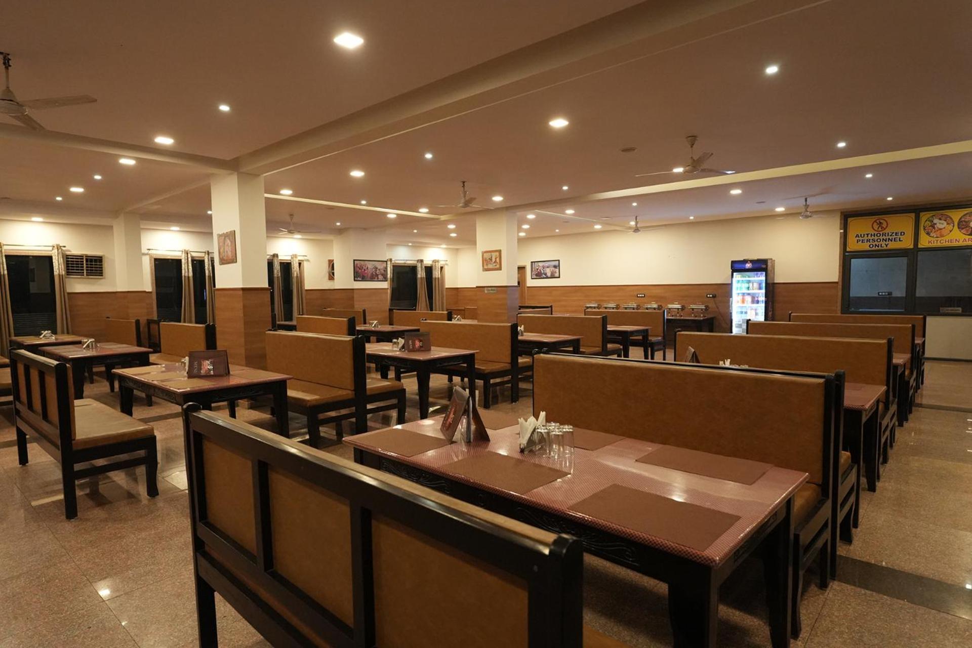 Hotel White Lotus Dungarpur Buitenkant foto